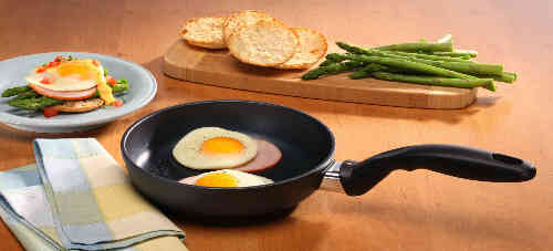 Sử dụng chảo chống dính đúng cách