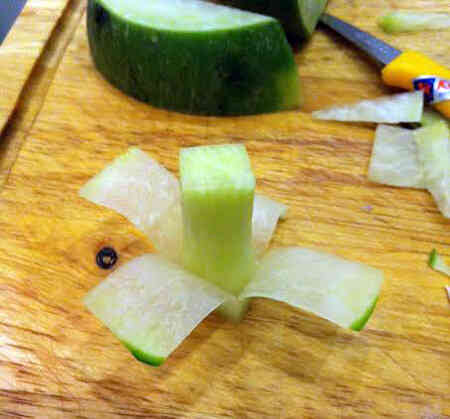 Tỉa hoa địa lan siêu đẹp mà đơn giản