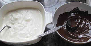 Cách làm bát chocolate có vân