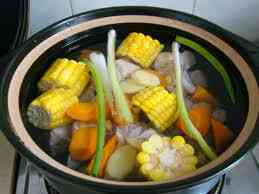 Cách làm canh sườn hầm ngô