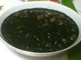 Cách làm chè mè đen và đậu phộng