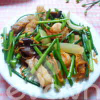 Cách làm món bông hẹ xào tôm thịt