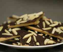 Cách làm món kẹo bơ hạnh nhân