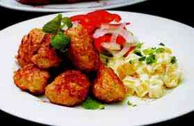 Cách làm salad thịt viên