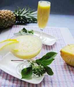 Cách làm sinh tố dứa