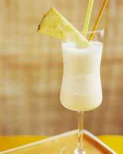 Cách làm sinh tố dứa kem