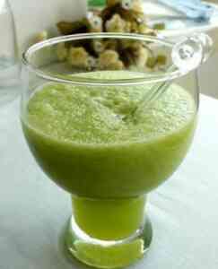 Cách làm sinh tố rau xanh