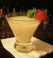 Cách pha chế dâu Veev Joie De VeeV